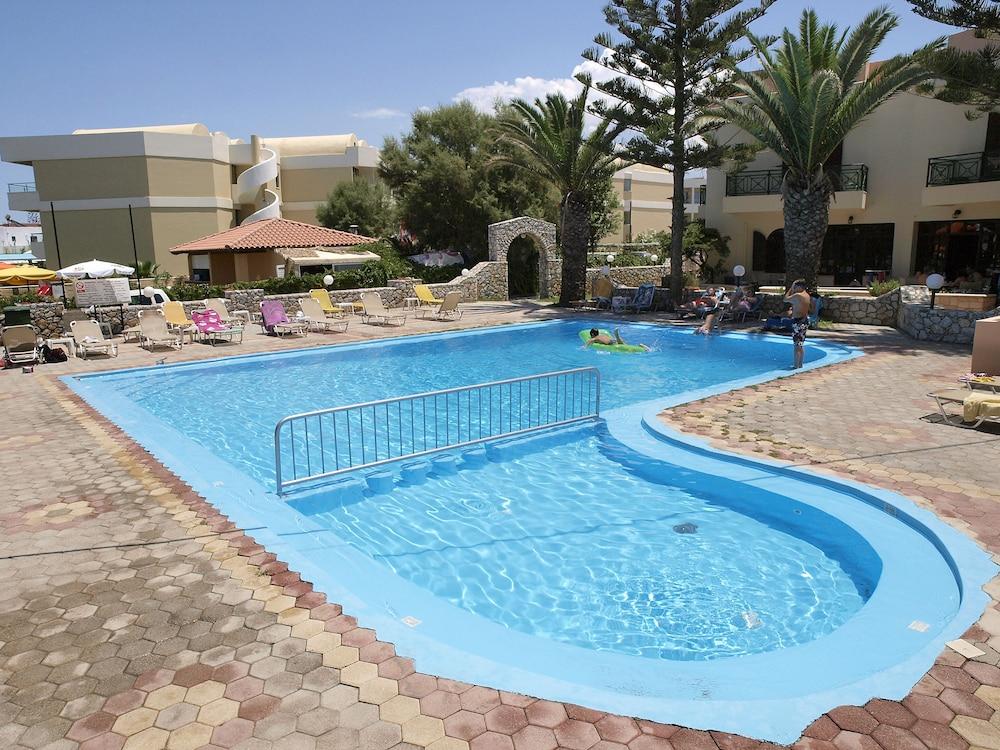 Despina Studios Agia Marina  Exterior photo
